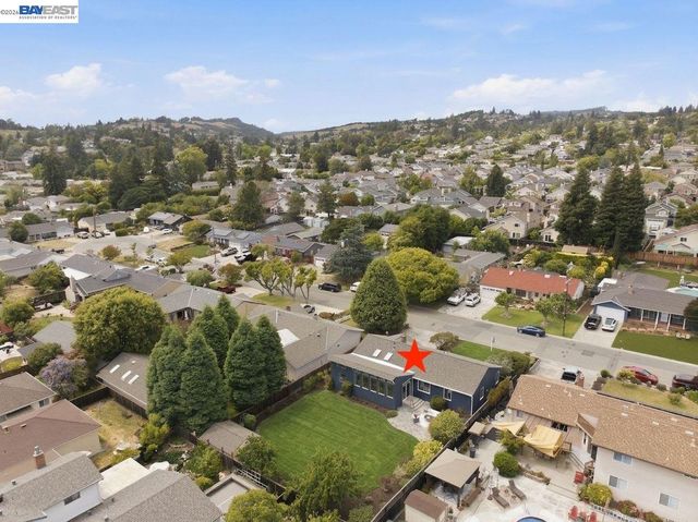 3445 Badding Rd, Castro Valley, CA 94546