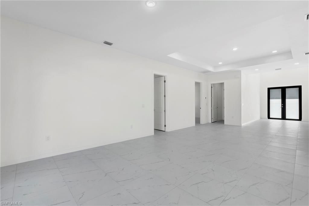 Image 7 of property listing at 3617 NW 38th TER, Cape Coral, FL 33993