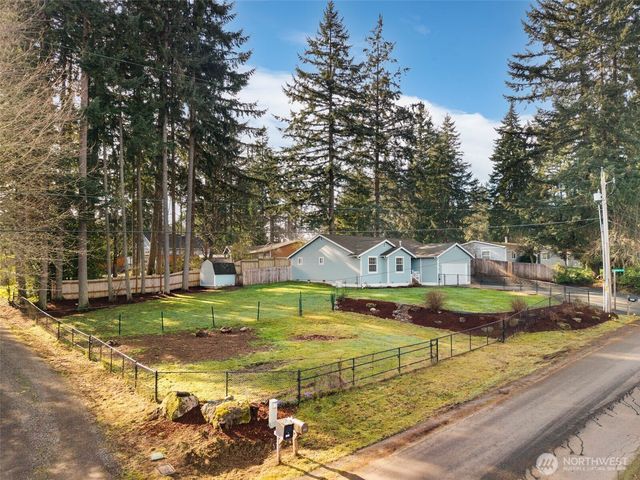 1276 SE Salmonberry Road, Port Orchard, WA 98366