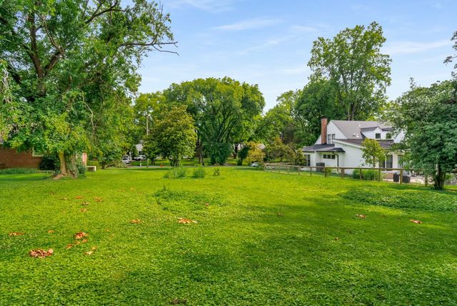 1220 Winding Way, Nashville, TN 37216