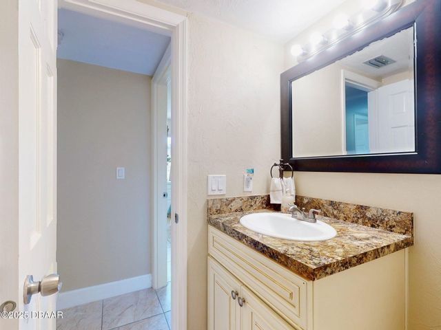 3800 Saxon Drive # 250, New Smyrna Beach, FL 32169