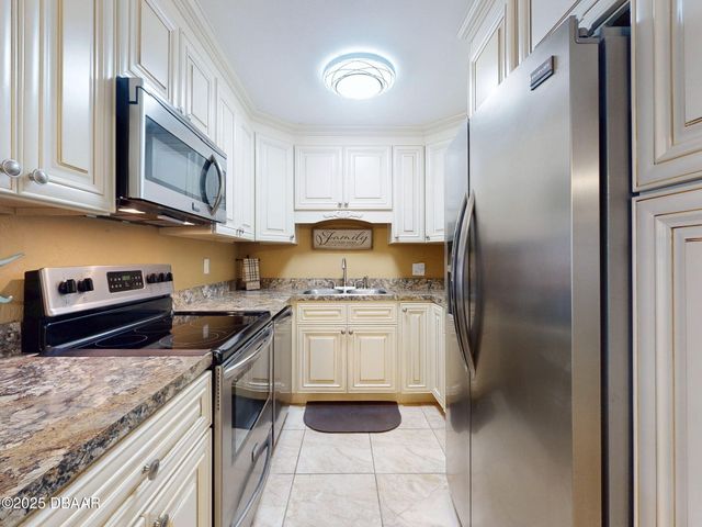 3800 Saxon Drive # 250, New Smyrna Beach, FL 32169