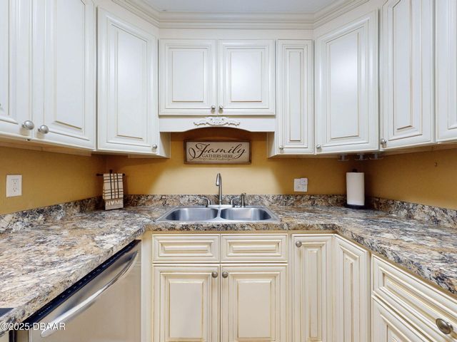 3800 Saxon Drive # 250, New Smyrna Beach, FL 32169