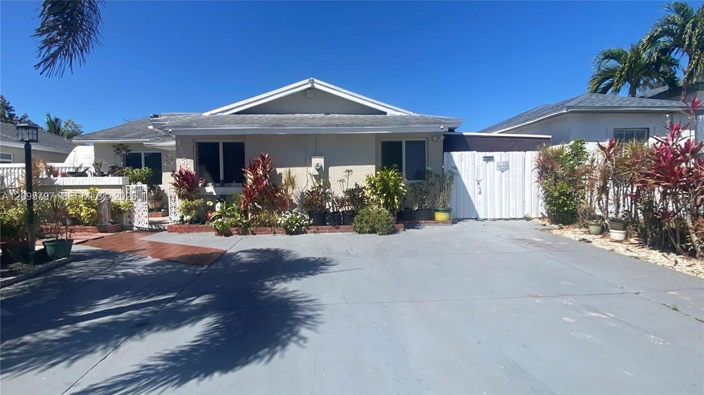 12343 SW 195th Terrace, Miami, FL 33177