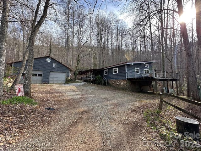 440 Holly Falls Lane, Sylva, NC 28779