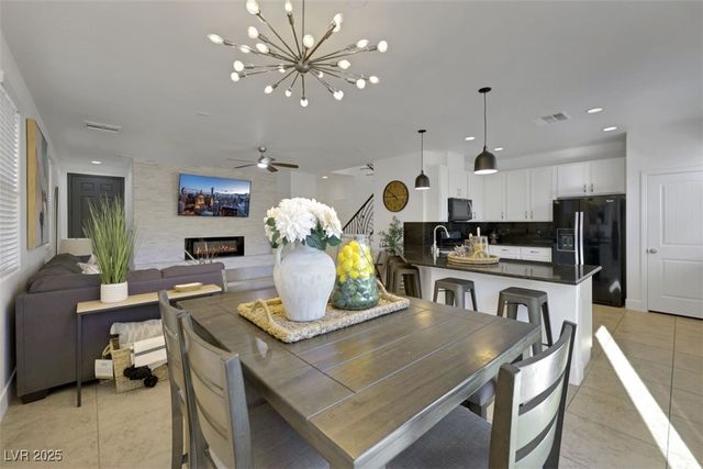 11360 McKinney Falls Street, Las Vegas, NV 89141