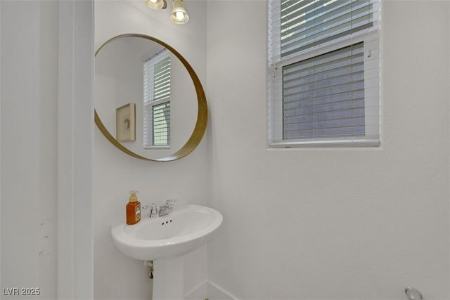 11360 McKinney Falls Street, Las Vegas, NV 89141