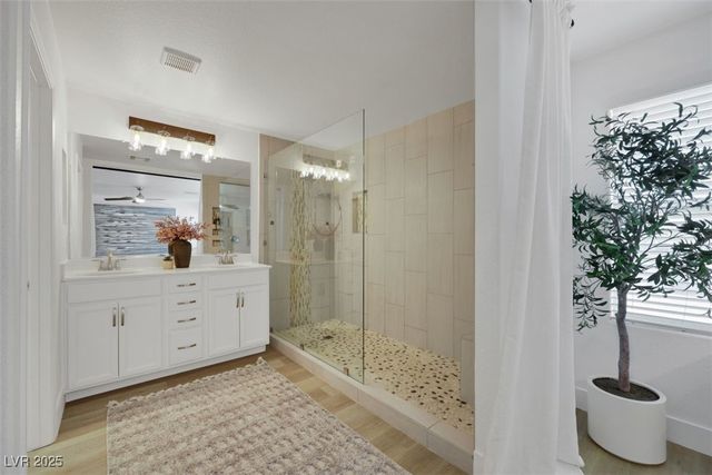 11360 McKinney Falls Street, Las Vegas, NV 89141