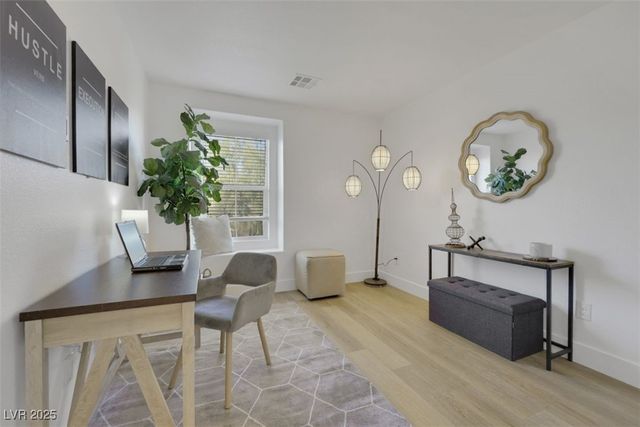 11360 McKinney Falls Street, Las Vegas, NV 89141