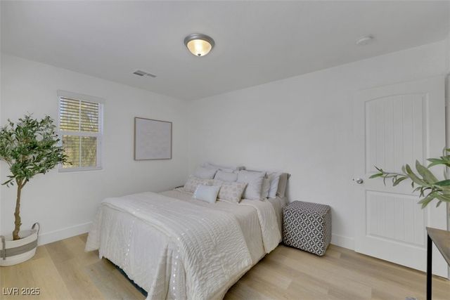 11360 McKinney Falls Street, Las Vegas, NV 89141