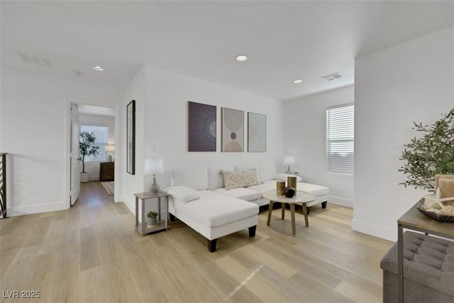 11360 McKinney Falls Street, Las Vegas, NV 89141