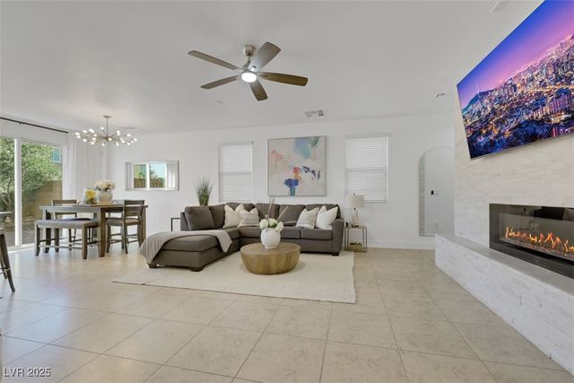 11360 McKinney Falls Street, Las Vegas, NV 89141