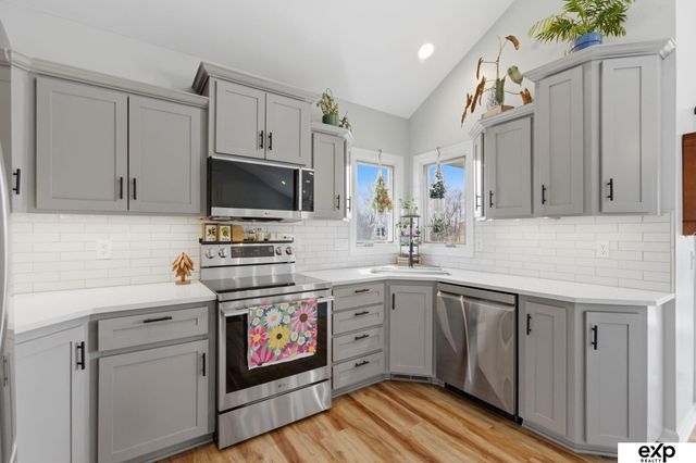 11833 S 210th Circle, Gretna, NE 68028