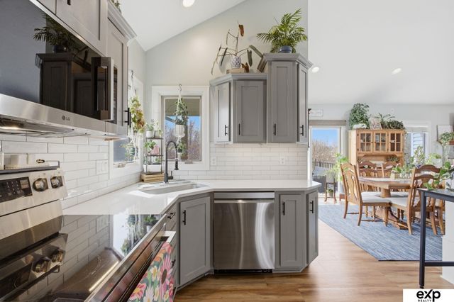 11833 S 210th Circle, Gretna, NE 68028