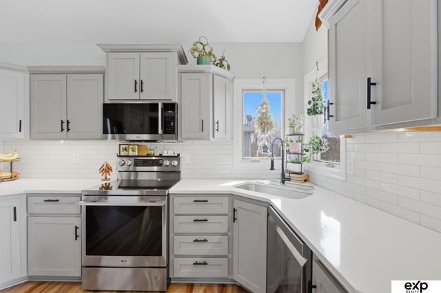 11833 S 210th Circle, Gretna, NE 68028