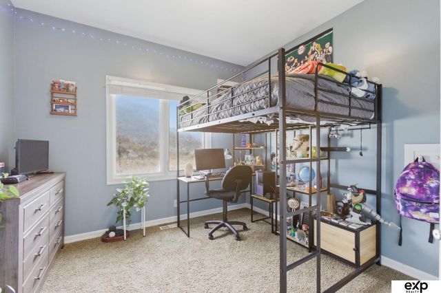 11833 S 210th Circle, Gretna, NE 68028