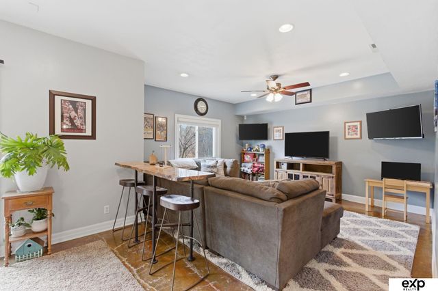 11833 S 210th Circle, Gretna, NE 68028