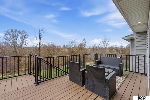 11833 S 210th Circle, Gretna, NE 68028