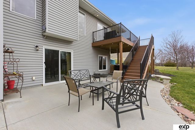 11833 S 210th Circle, Gretna, NE 68028