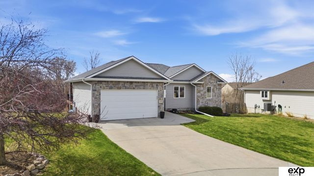 11833 S 210th Circle, Gretna, NE 68028