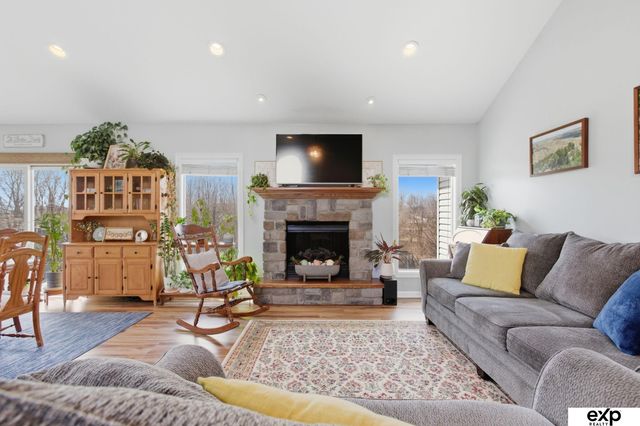 11833 S 210th Circle, Gretna, NE 68028