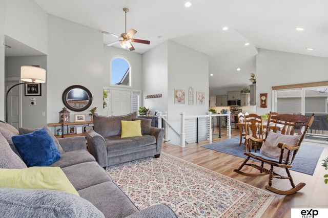 11833 S 210th Circle, Gretna, NE 68028