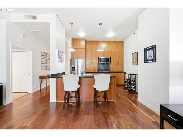 922 Nw 11TH Ave 305, Portland, OR 97209