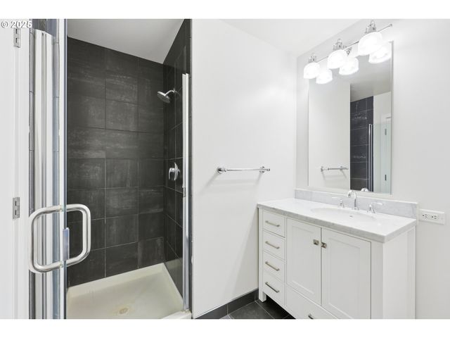 922 Nw 11TH Ave 305, Portland, OR 97209