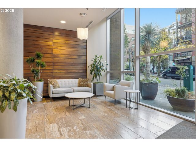 922 Nw 11TH Ave 305, Portland, OR 97209