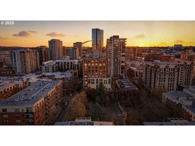 922 Nw 11TH Ave 305, Portland, OR 97209