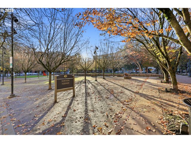 922 Nw 11TH Ave 305, Portland, OR 97209