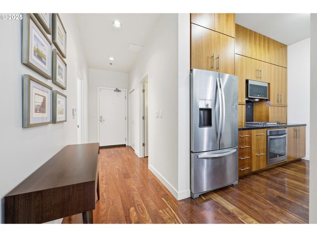 922 Nw 11TH Ave 305, Portland, OR 97209