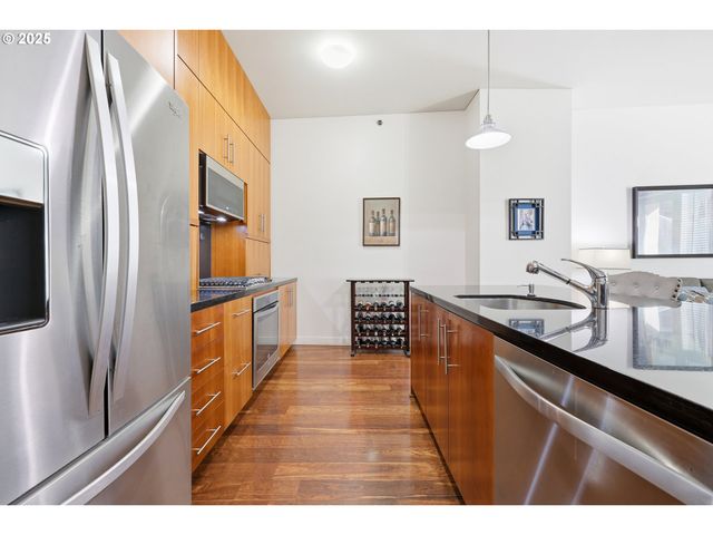 922 Nw 11TH Ave 305, Portland, OR 97209