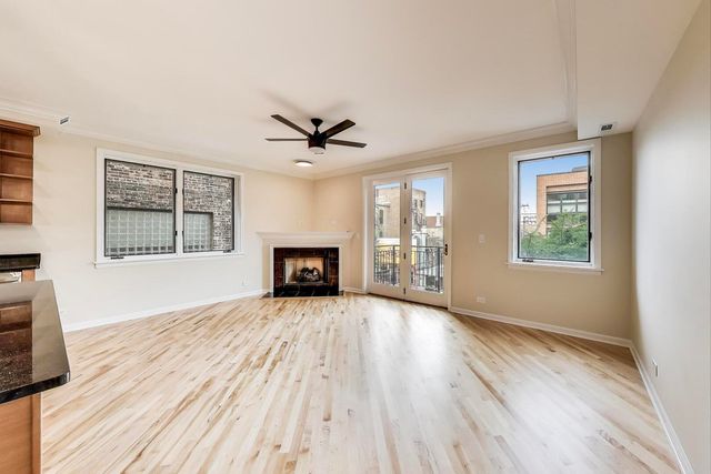 815 N Marshfield Avenue 301, Chicago, IL 60622