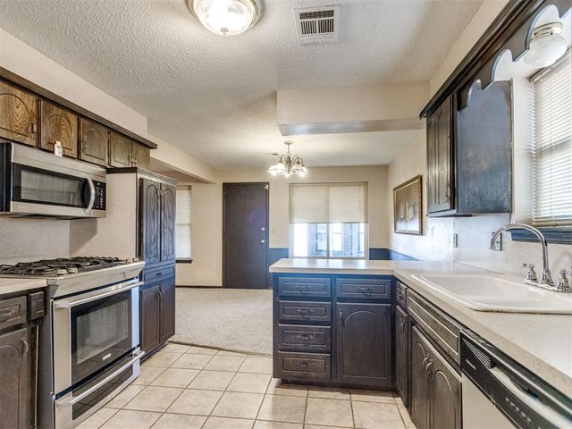 8817 S Charlotte Drive, Oklahoma City, OK 73159