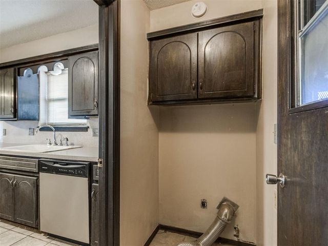 8817 S Charlotte Drive, Oklahoma City, OK 73159