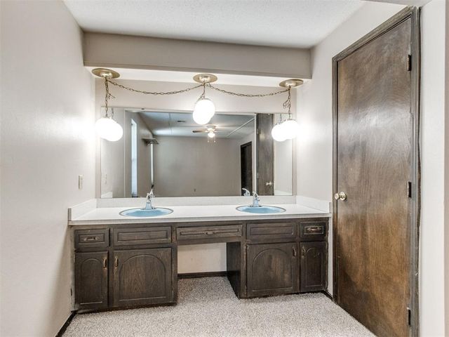 8817 S Charlotte Drive, Oklahoma City, OK 73159