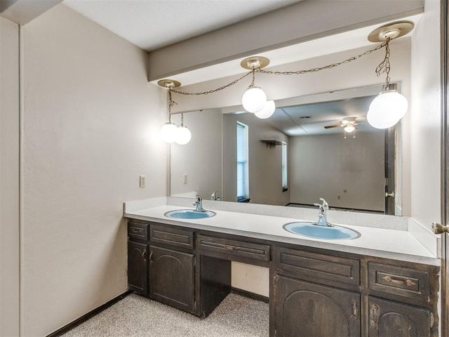 8817 S Charlotte Drive, Oklahoma City, OK 73159