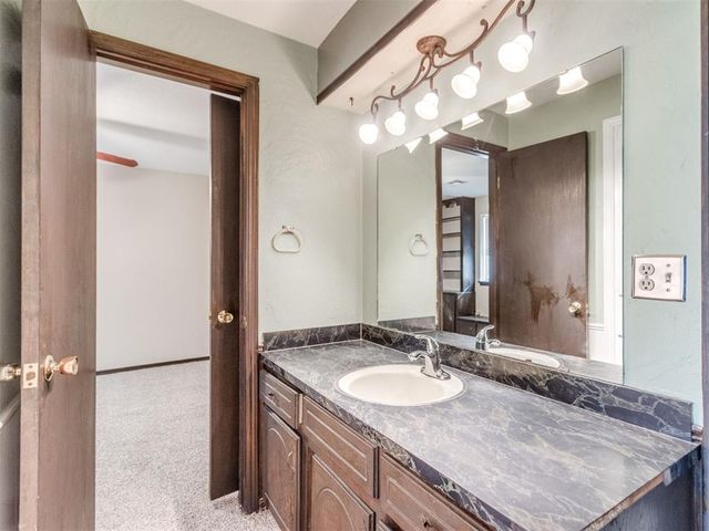 8817 S Charlotte Drive, Oklahoma City, OK 73159