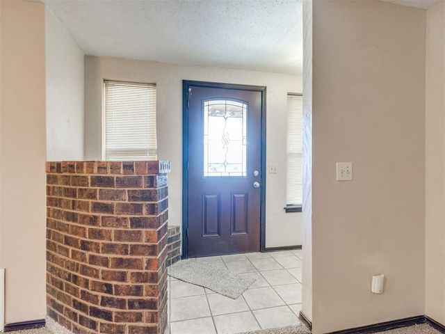 8817 S Charlotte Drive, Oklahoma City, OK 73159