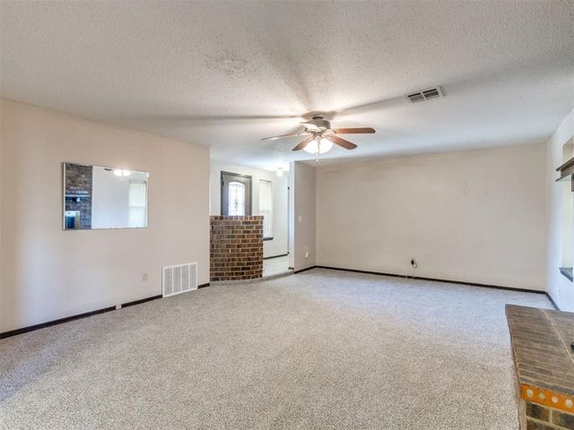 8817 S Charlotte Drive, Oklahoma City, OK 73159