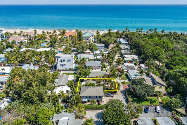 8 Surf Road, Boynton Beach, FL 33435