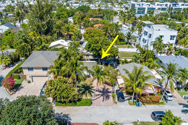 8 Surf Road, Boynton Beach, FL 33435