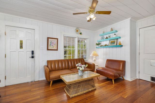 8 Surf Road, Boynton Beach, FL 33435