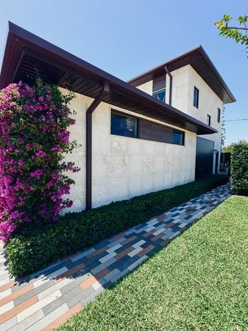 301 Palmetto Street, West Palm Beach, FL 33405