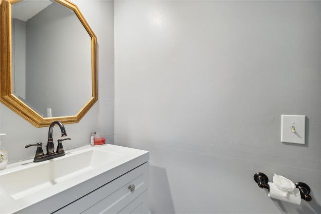 7300 Prairie Avenue, Urbandale, IA 50322
