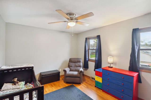 7300 Prairie Avenue, Urbandale, IA 50322