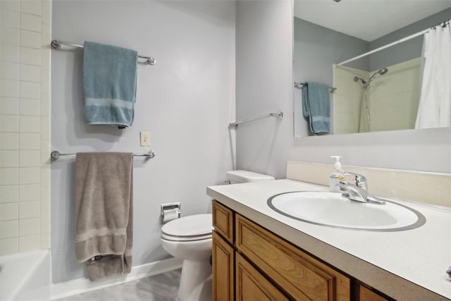 7300 Prairie Avenue, Urbandale, IA 50322