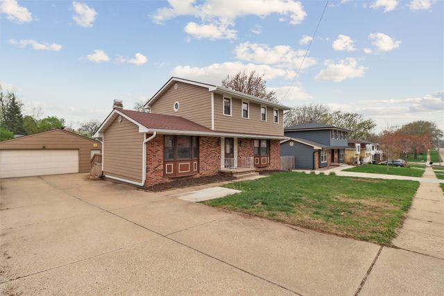 7300 Prairie Avenue, Urbandale, IA 50322