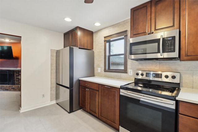 7300 Prairie Avenue, Urbandale, IA 50322